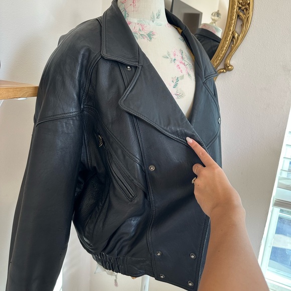 Vintage Genuine Leather Jacket - Picture 7 of 10